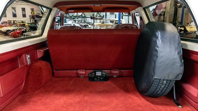  Продава се чисто ново Bronco на 29 години 