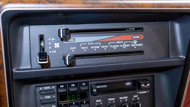  Продава се чисто ново Bronco на 29 години 