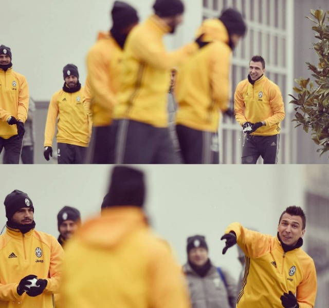 В Ювентус се замерят със снежни топки