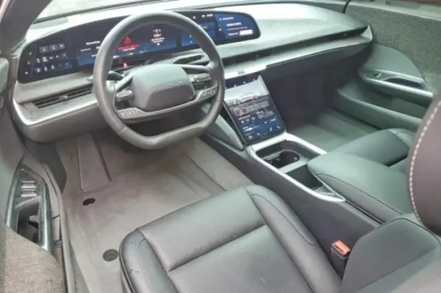Уникалното купе Lucid Air на Шакил О
