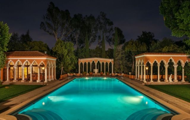  Продават известно имение с 54% отстъпка (СНИМКИ) 