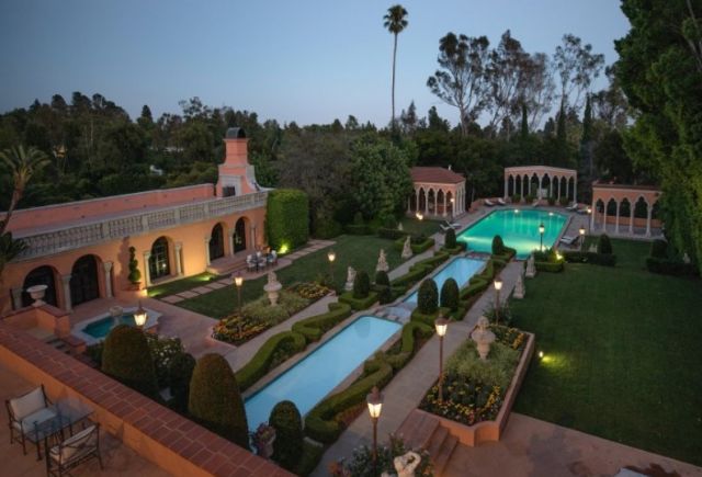  Продават известно имение с 54% отстъпка (СНИМКИ) 