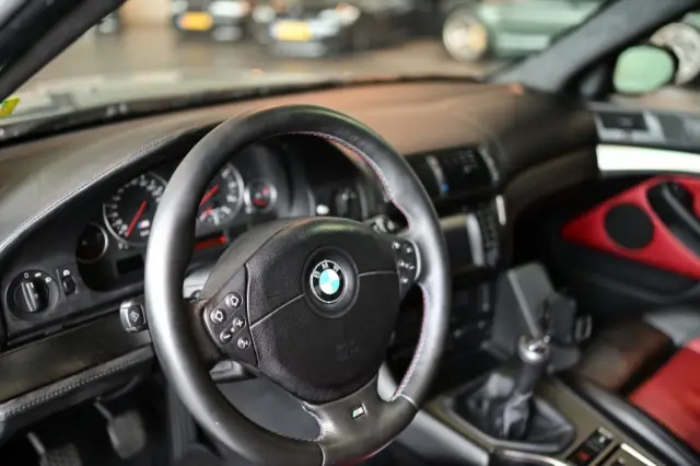 За 57 000 евро се продава BMW E39 на 300 000 км