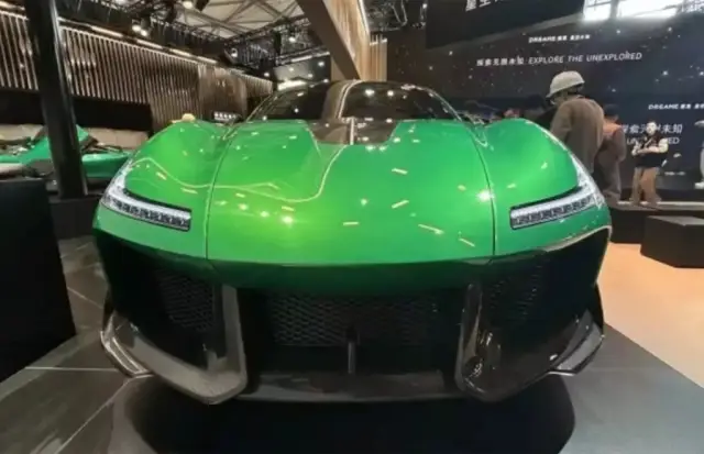 Представен е „кросоувър прахосмукачка“ с ускорение до 100 км/ч за 1.8 секунди