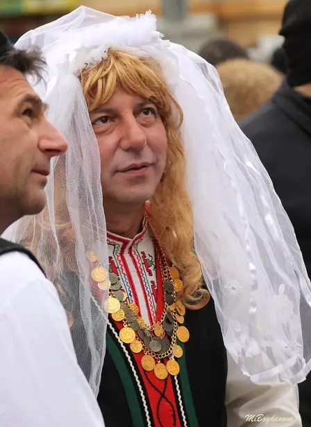 Най-добрите групи на Сурва 2026 ще дефилират днес (СНИМКИ)