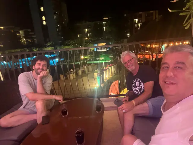  ЧРД! Пианистът на Smokie Martin Bullard чества рождения си ден на сцената в Бургас и Варна! 