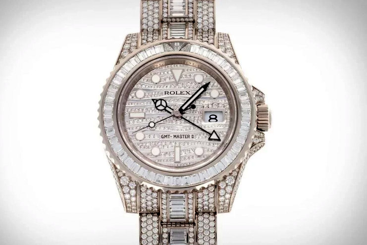 Роналдо с часовник за половин милион долара