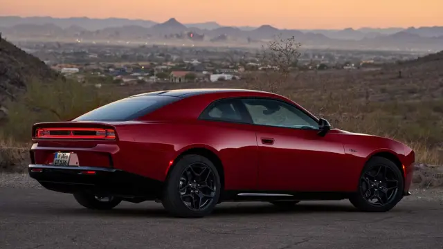 Dodge отваря поръчките за новия Charger в Европа