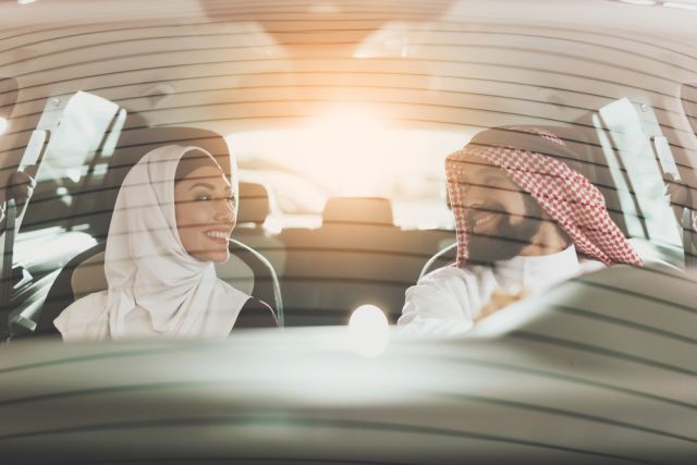 В ОАЕ чужденците ще могат да спонсорират две съпруги