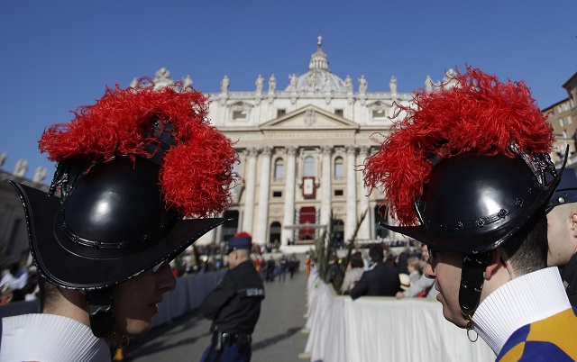 Съмнителен дрон вдигна по тревога Ватикана