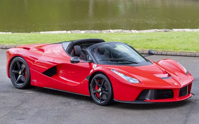  Знаменитости всеобщо продават Ferrari-тата си 