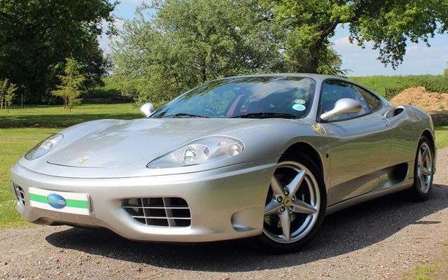  Знаменитости всеобщо продават Ferrari-тата си 