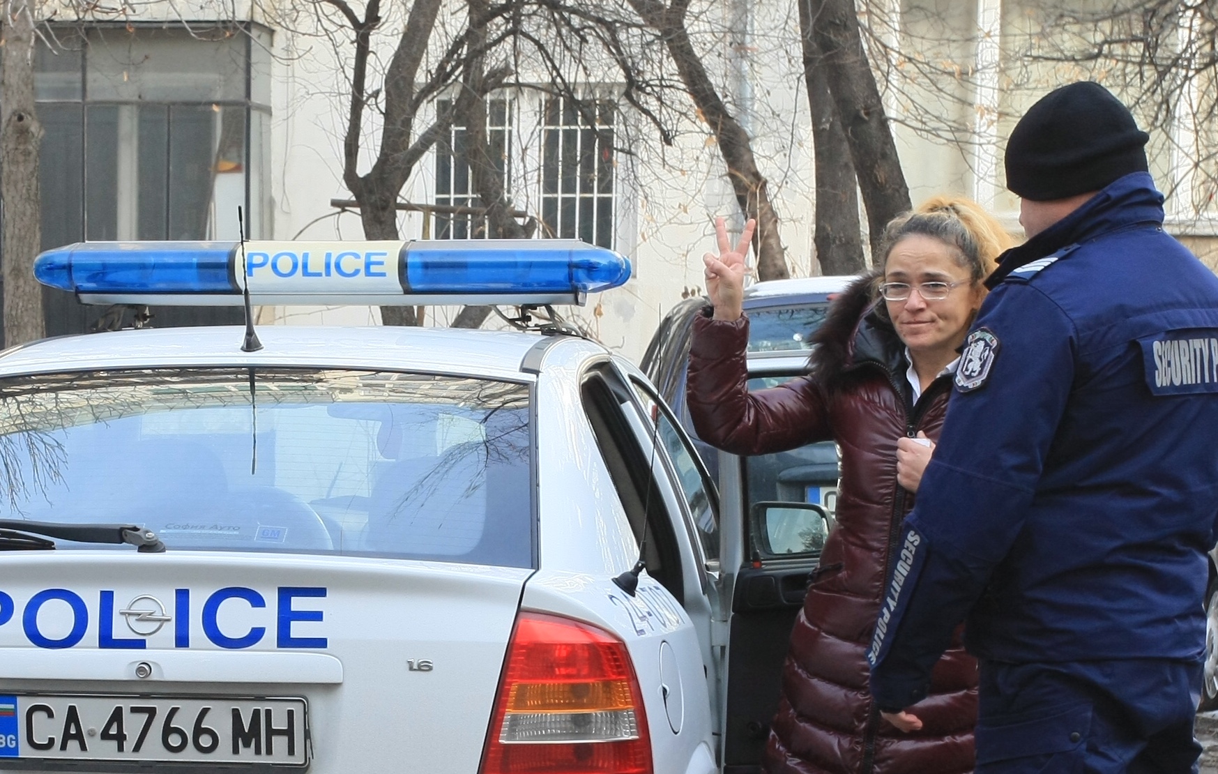 Иванчева и Петрова напуснаха ареста, прибират се вкъщи (СНИМКИ)