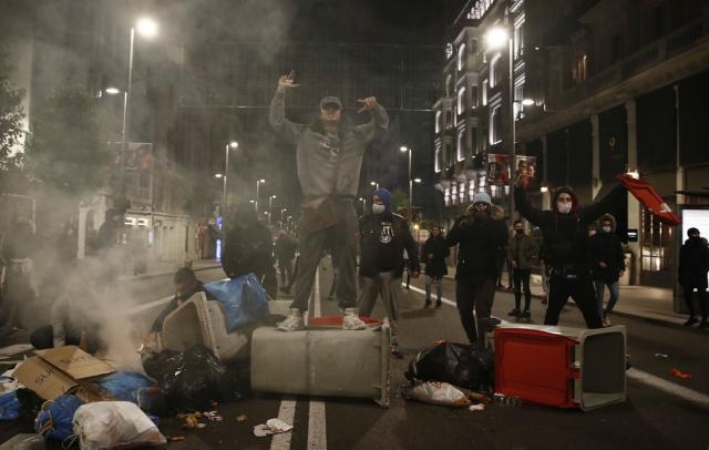  Коронавирусът донесе безпорядък и вълнения в тази европейска страна (СНИМКИ) 