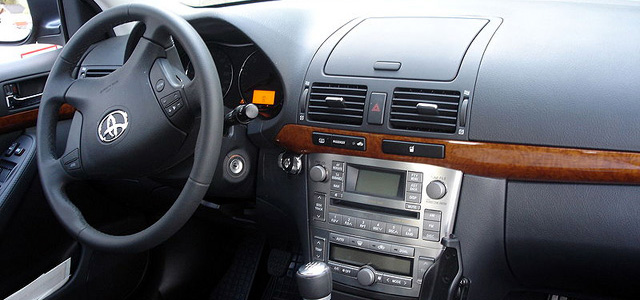 Автомобилът на старо: Toyota Avensis II - икономична и непретенциозна