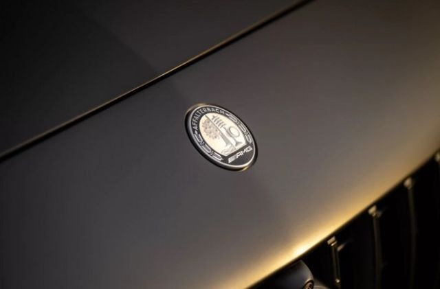 Вижте колко струва и какво прпедставлява най-наточената нова C-Klasse на Mercedes