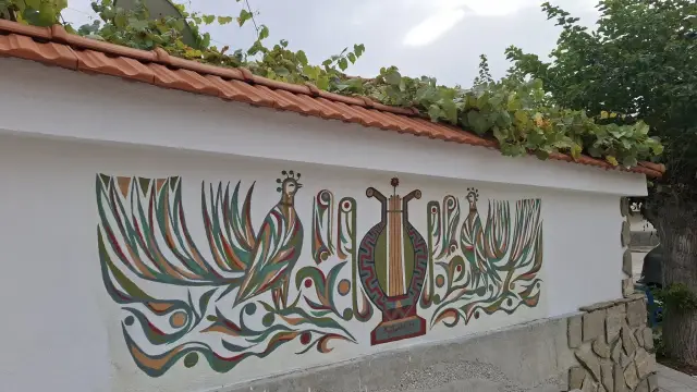  За Деня на будителите: Христо Панев рисува дома на поетесата Ваня Петкова 