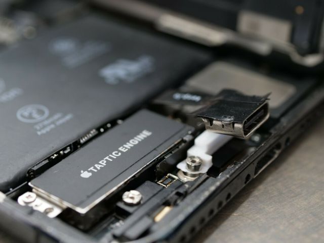 iPhone ще премине към Type-C порт, но не тази година
