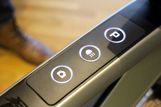 Умно колело с Android и лазерни светлини