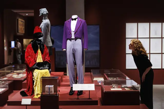 В Лондон демонстрират над 700 реквизита от филмите на Уес Андерсън (СНИМКИ)