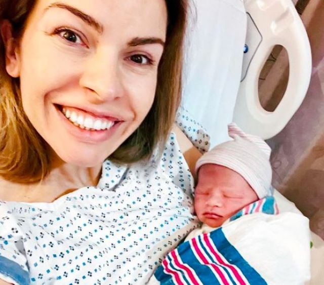  Аксиния роди второ дете (СНИМКИ) 