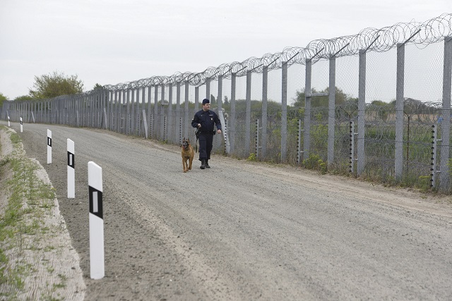Унгария завърши втората гранична стена (СНИМКИ)
