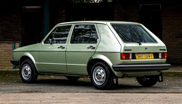  Продава се Golf I на 1200 км 