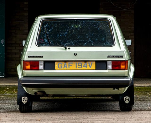  Продава се Golf I на 1200 км 