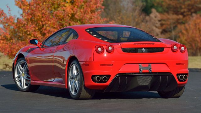 Продава се Ferrari, принадлежало на Доналд Тръмп