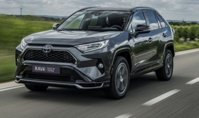 Toyota понижава производството си с 40 % през идващия месец | ФАКТИ.БГ Toyota понижава производството си с 40 % през идващия месец