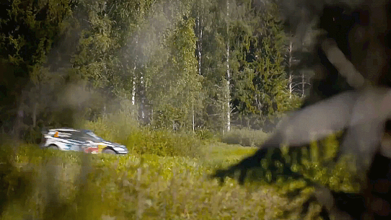 Volkswagen Polo R срещу Камаз