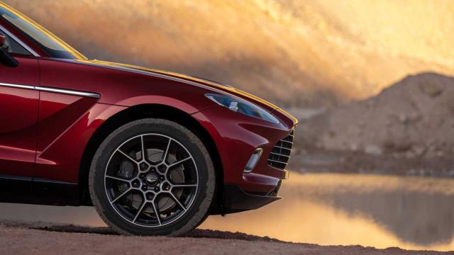 Aston Martin пуска SUV-купе в битка с BMW X6 и Mercedes GLE Coupe