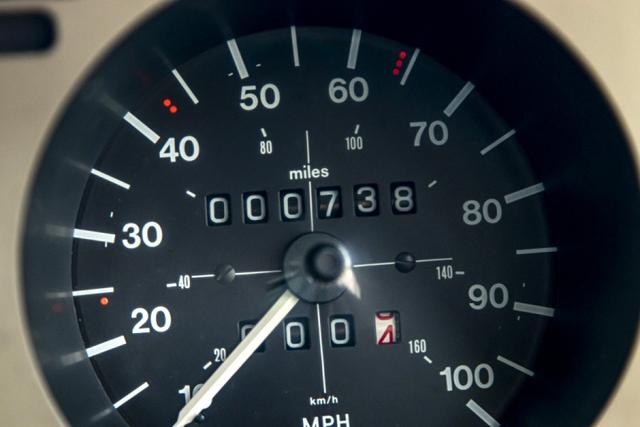  Продава се Golf I на 1200 км 