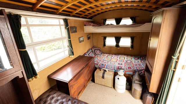 `Продава `Продава