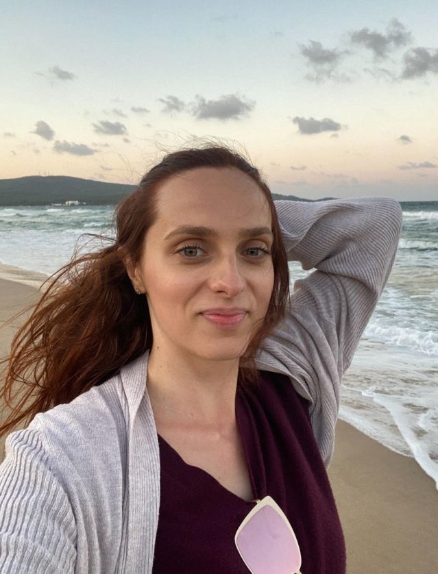  Инициатива на ФАКТИ: Гласът на българите в чужбина, част 18. Яна, която пази България в сърцето и мозъка си 