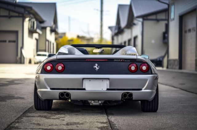  Продава се Ferrari-то на Шакил О`Нийл, което е с изключително необятен салон 