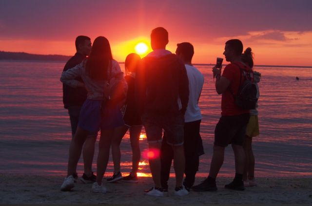 Хиляди посрещнаха Джулая (СНИМКИ)