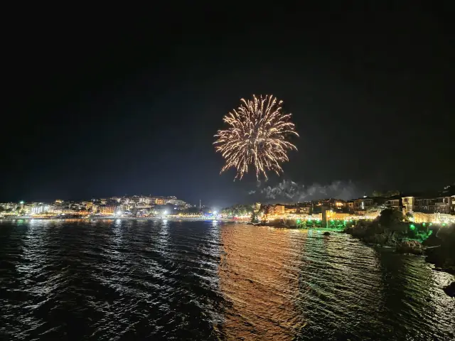 Тествахме новия сгъваем флагман на Samsung - заслужава ли си в действителност?