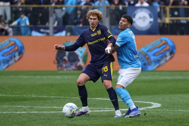 Наполи със сериозна грешна стъпка срещу Парма и направи голям подарък на лидера Интер