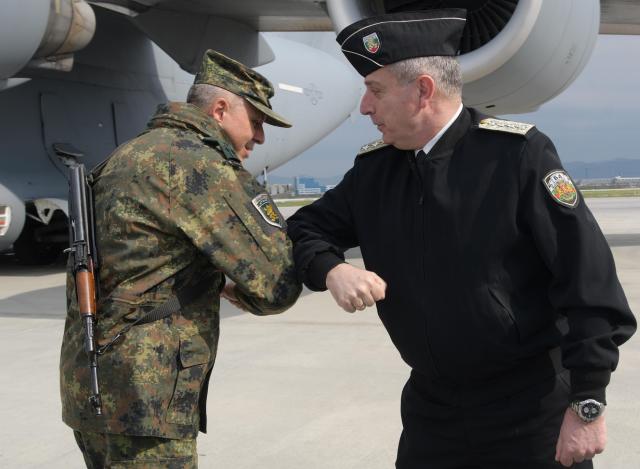 Военнослужещите от 39-ия български военен контингент се завърнаха от Афганистан