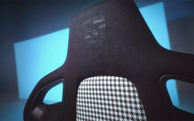 Геймърски стол от Porsche и Recaro