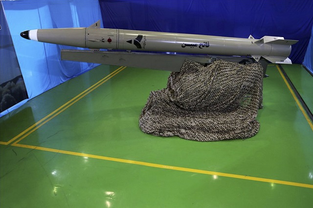 Иран представи новото поколение ракети (ВИДЕО+СНИМКИ)