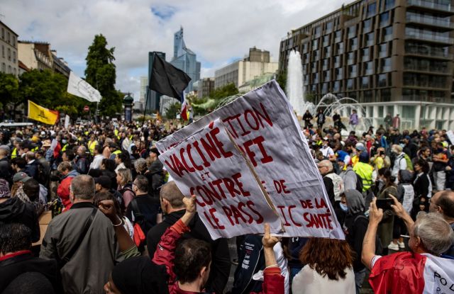 Хиляди на протест в сърцето на Европа (СНИМКИ)