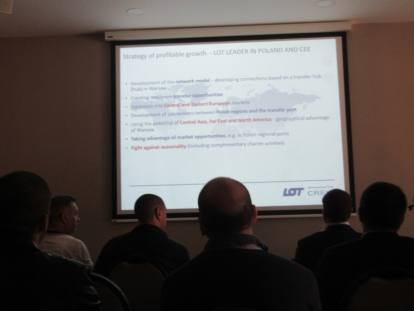 Полските аеролинии LOT (ЛОТ) проведоха събитие за набиране на пилоти