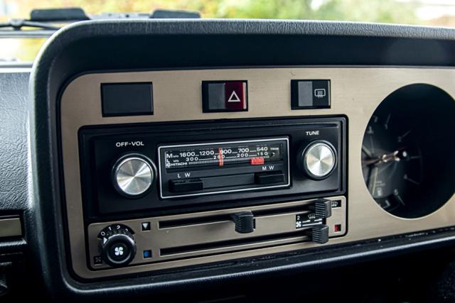  Продава се Golf I на 1200 км 