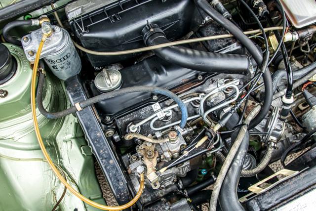  Продава се Golf I на 1200 км 