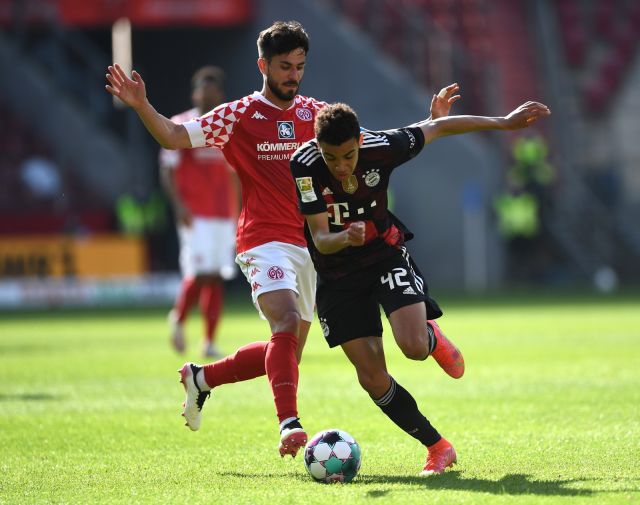  Майнц тресна Байерн Мюнхен и се приближи до спасението (ВИДЕО) 