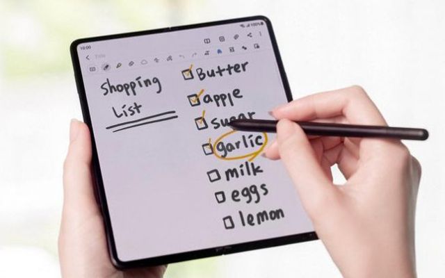  Samsung показа смарт телефон за 4 000 лева 