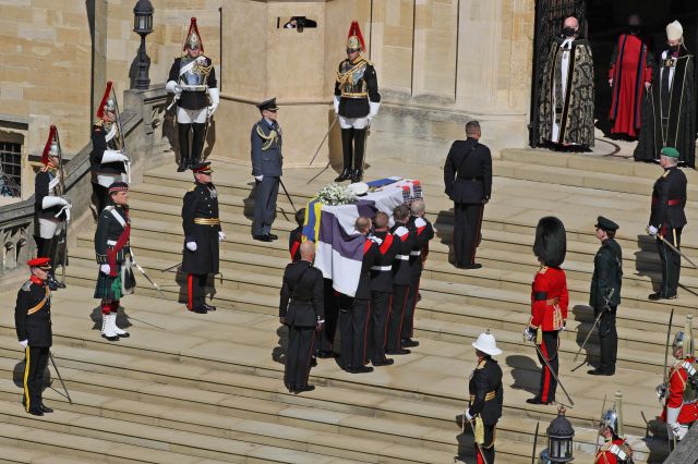 Шокиращи подробности от погребението на принц Филип