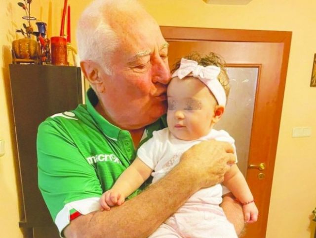  На Любо Нейков ли е това бебе? 